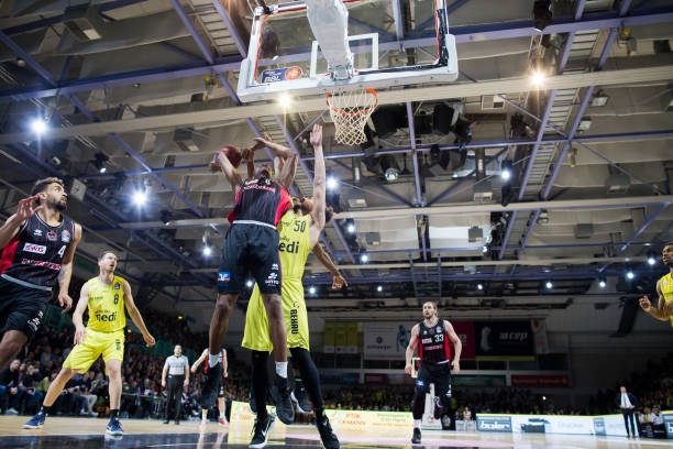 红牌与伤病 红牌与伤病