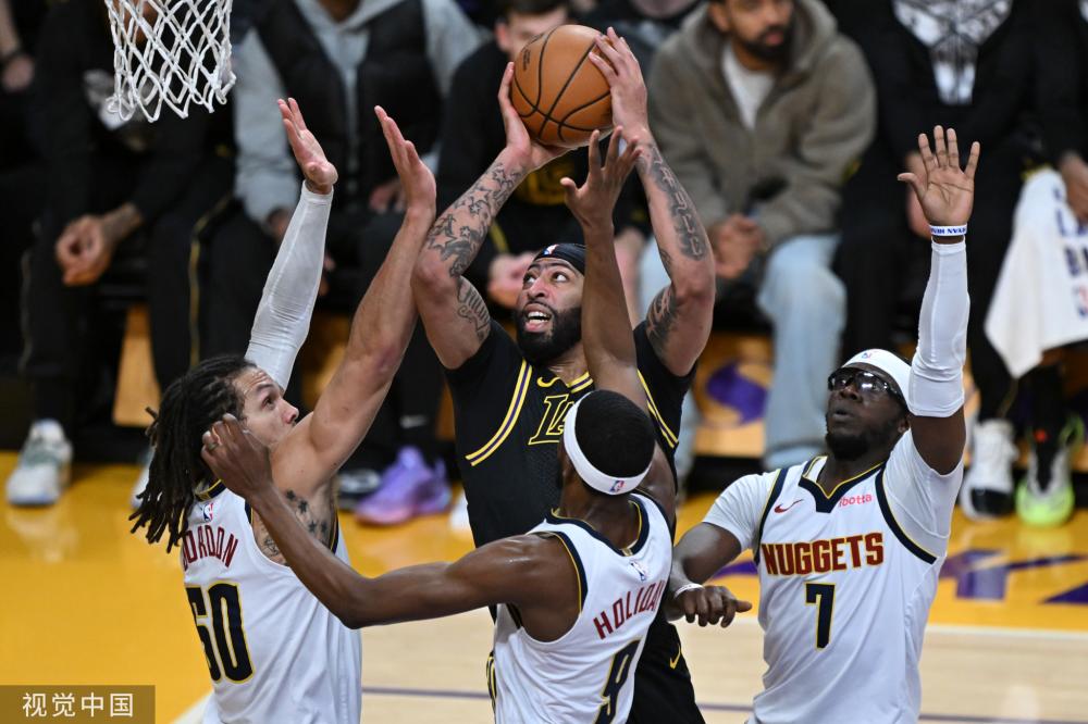 0岁左右的 0岁左右的