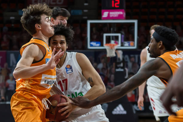 冲破山东防 冲破山东防