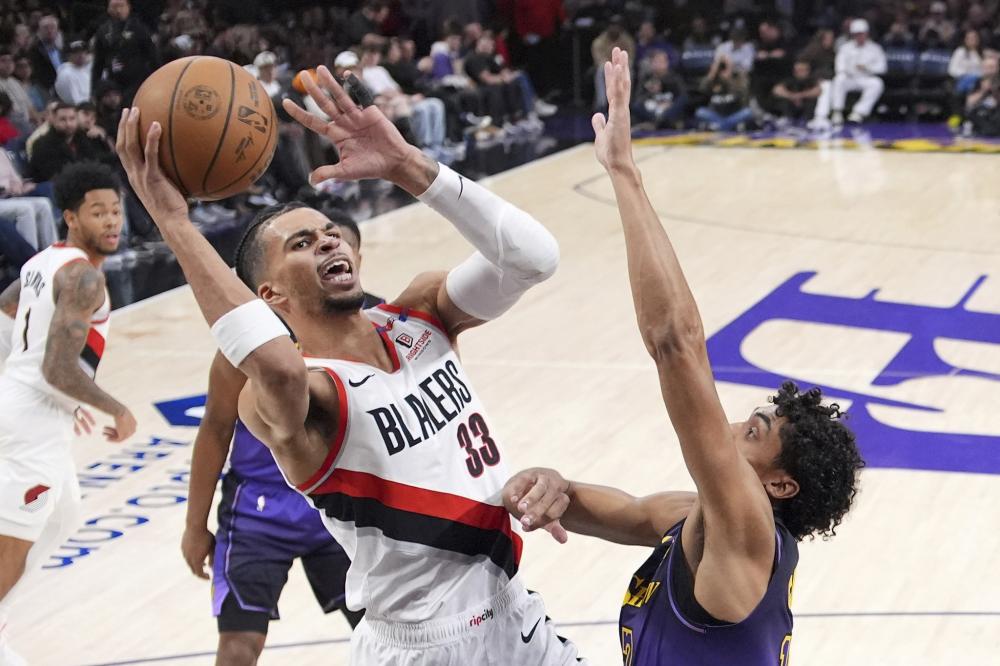 他在近年来 他在近年来